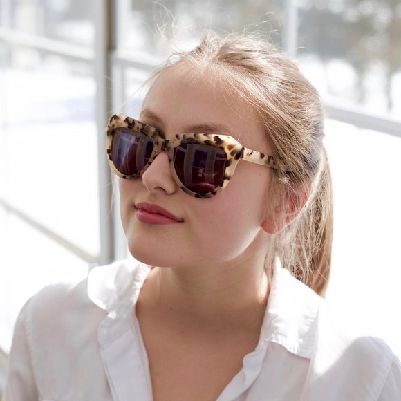 Oversized Tortoise Shell Sunglasses